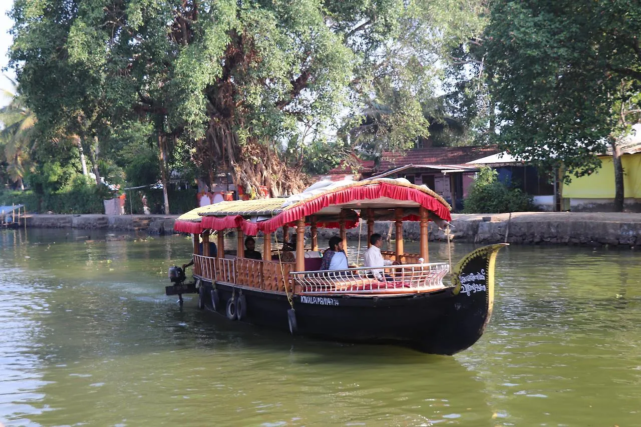 Marari White Home Alappuzha Homestay