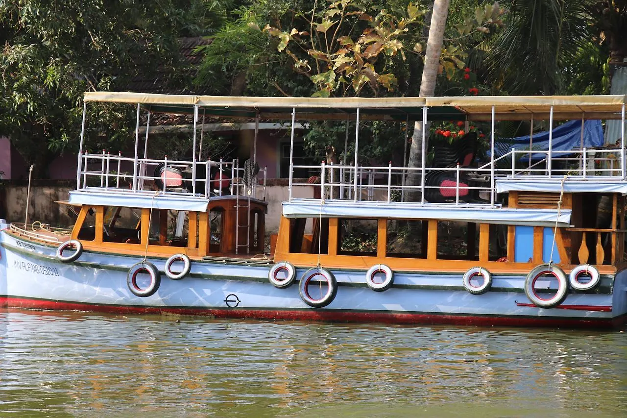 Homestay Marari White Home Alappuzha
