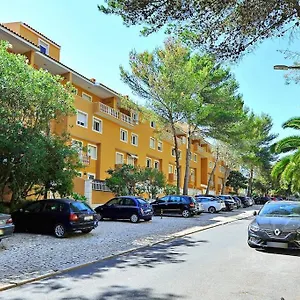 https://tropical-pool-view-cascais-checkinhome.hotels-lisbon-portugal.com